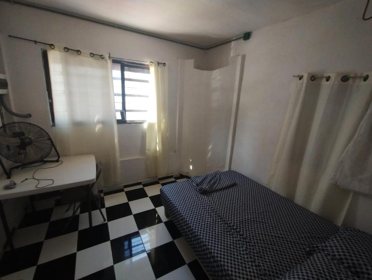 777 Lenderman Hostal 777 Cancun Exterior photo