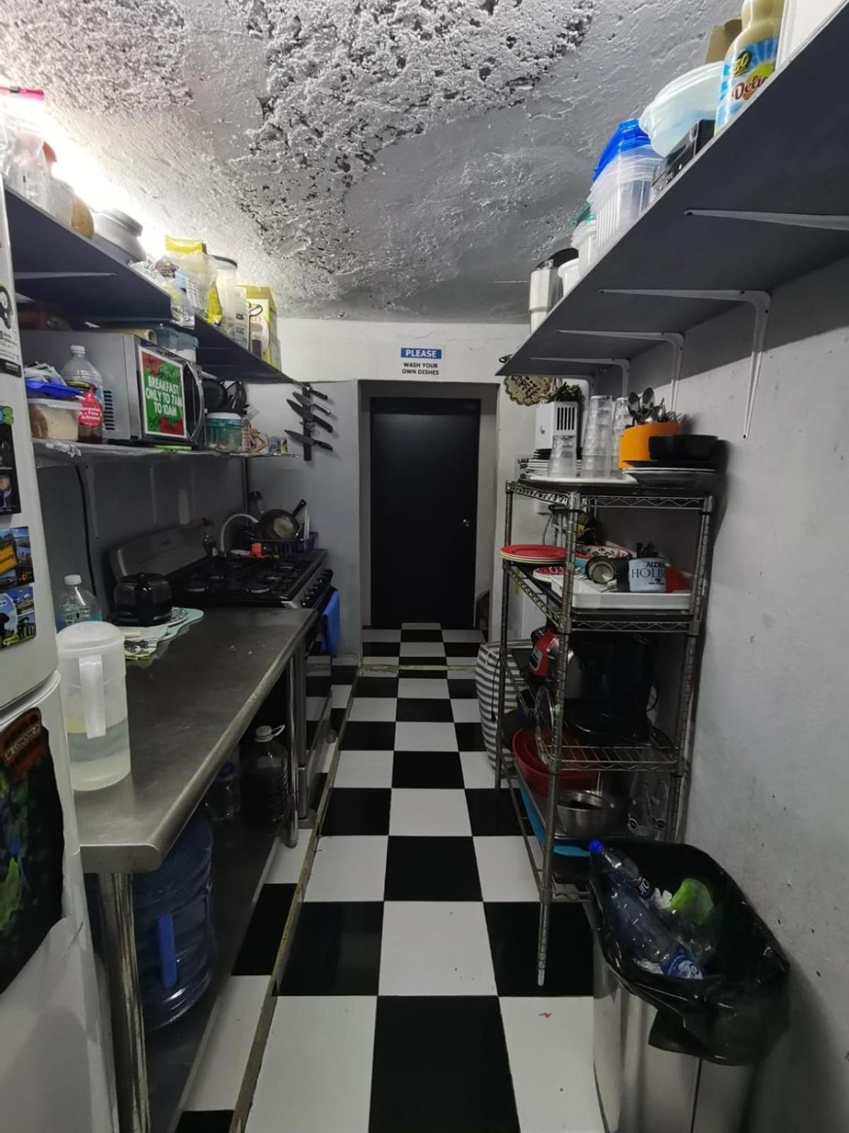 777 Lenderman Hostal 777 Cancun Exterior photo